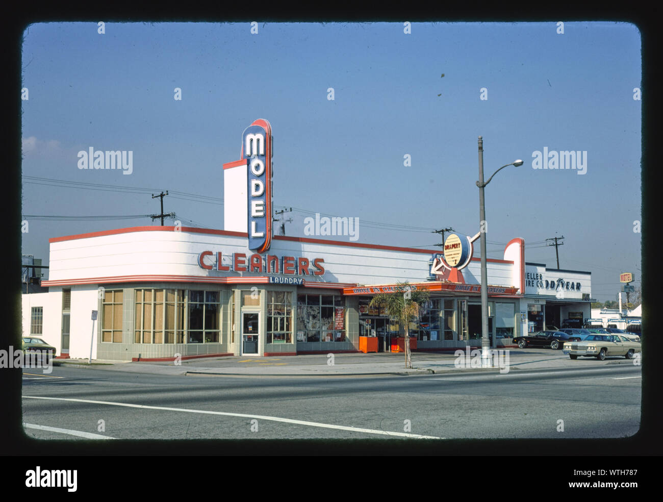 Unità di modello di prodotto detergente, angolo, XXV & Long Beach Boulevard, Long Beach, California Foto Stock