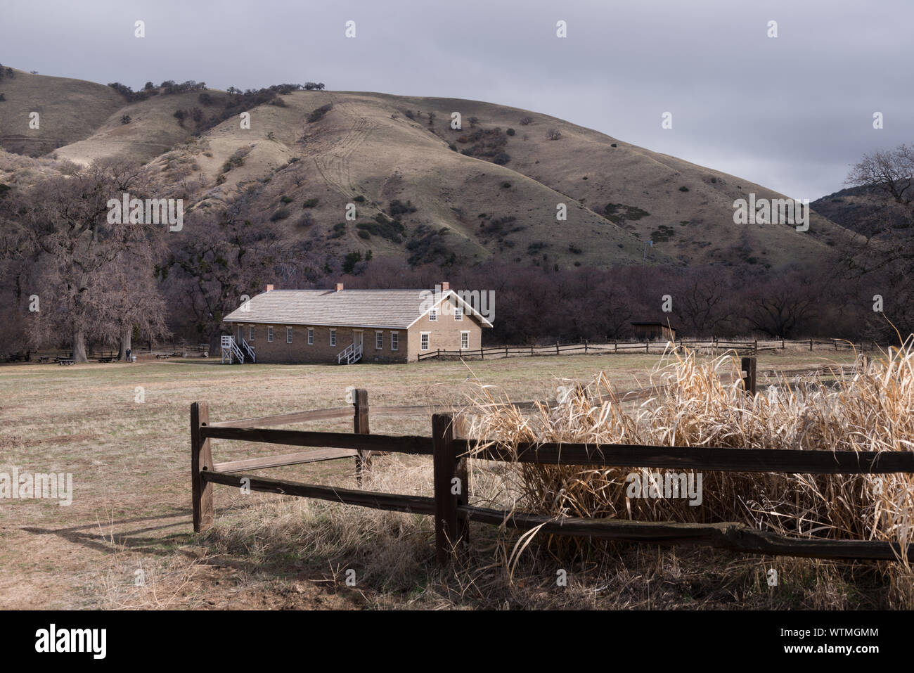 Scena di montagna a Fort Tejon, un California State Historical Park, in Grapevine Canyon sulla strada principale tra la California la valle centrale e la California del sud Foto Stock