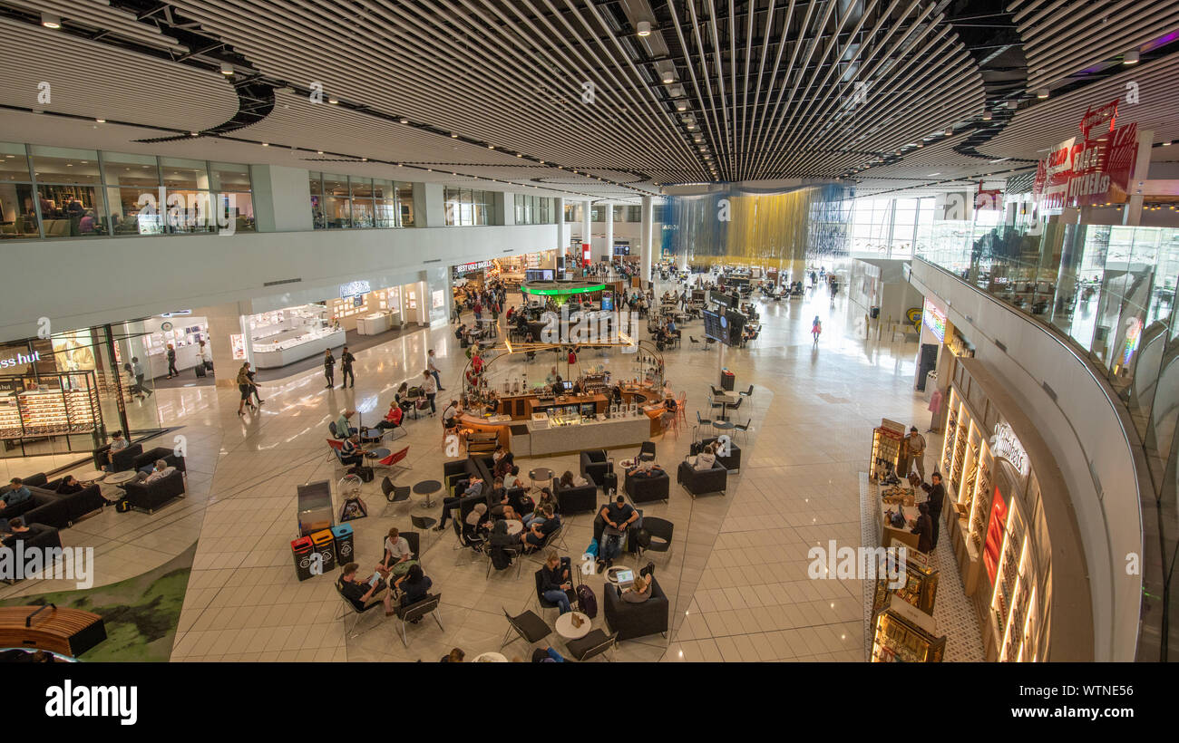 Auckland International Airport Terminal area di negozi e ristoranti. Foto Stock