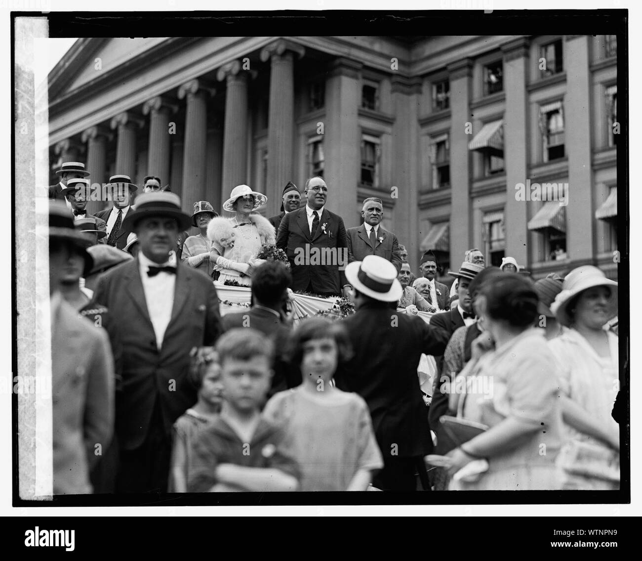 La sig.ra A.W. Frye, A.W. Frye & Com. F.A. Fenning, 7/20/25 Foto Stock