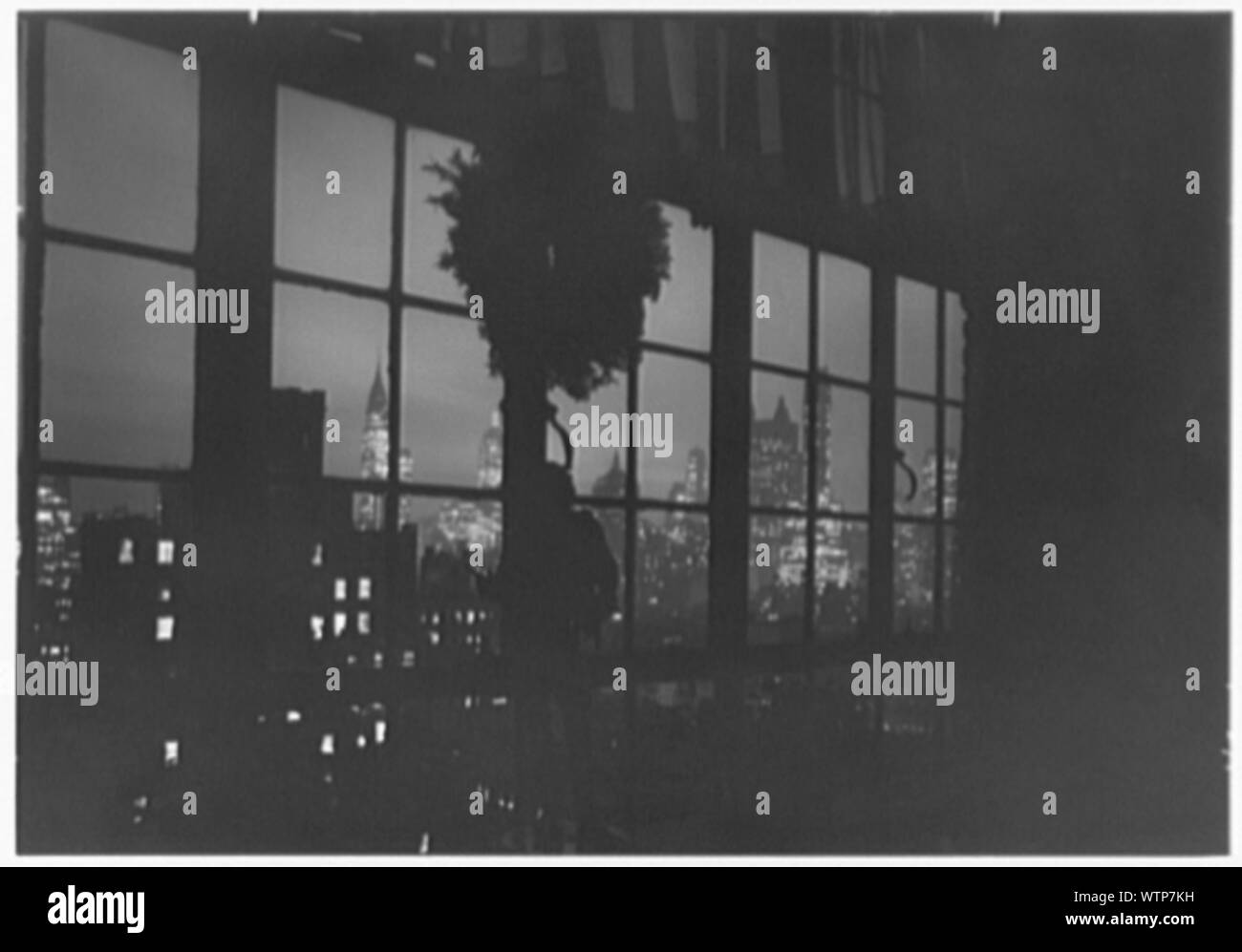 La sig.ra Christopher J. Mileham, residence a 350 E. 57th St., New York City. Foto Stock