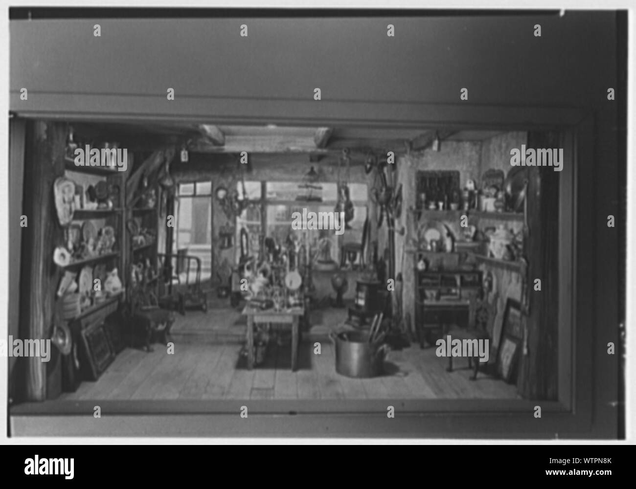 La sig.ra Edward Tito (Mme Helena Rubinstein), residence a 895 Park Ave. Foto Stock