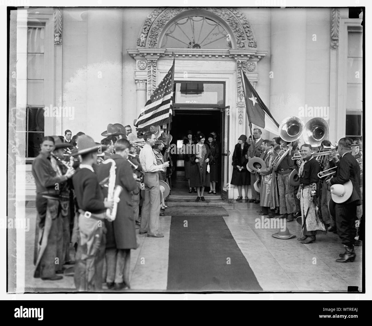 La sig.ra Hoover e Cowboy band, [3/5/29] Foto Stock