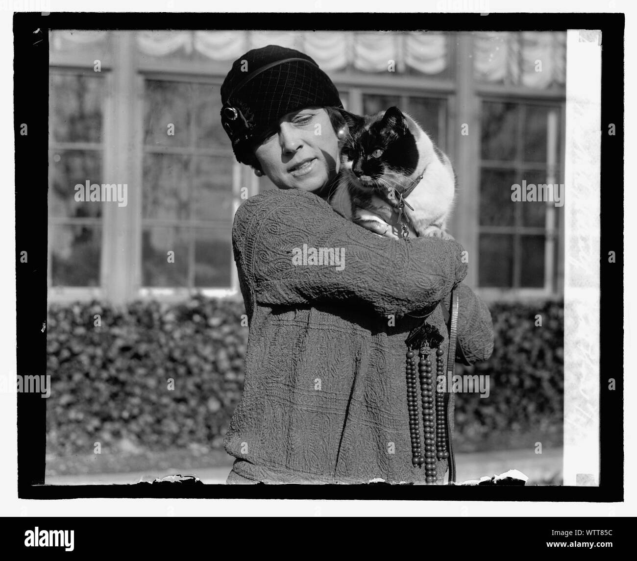 La sig.ra M.K. Metcalf, Cat visualizza, 2/1/27 Foto Stock