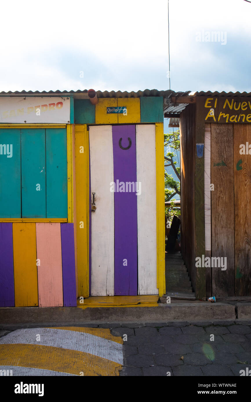 Porta colorati in Guatemala Foto Stock
