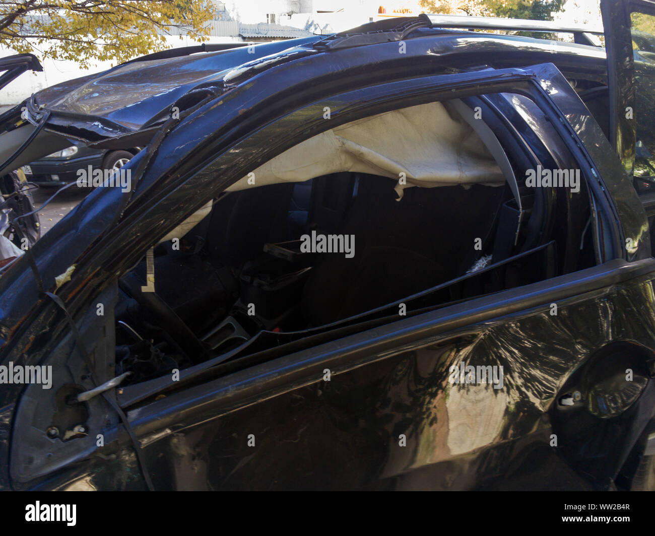 Voronezh, Russia - 10 Ottobre 2019: otturatori di sicurezza attivato durante un incidente Foto Stock