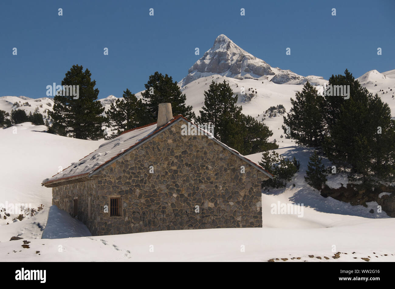 Un rifugio di montagna nei Pirenei spagnoli Foto Stock