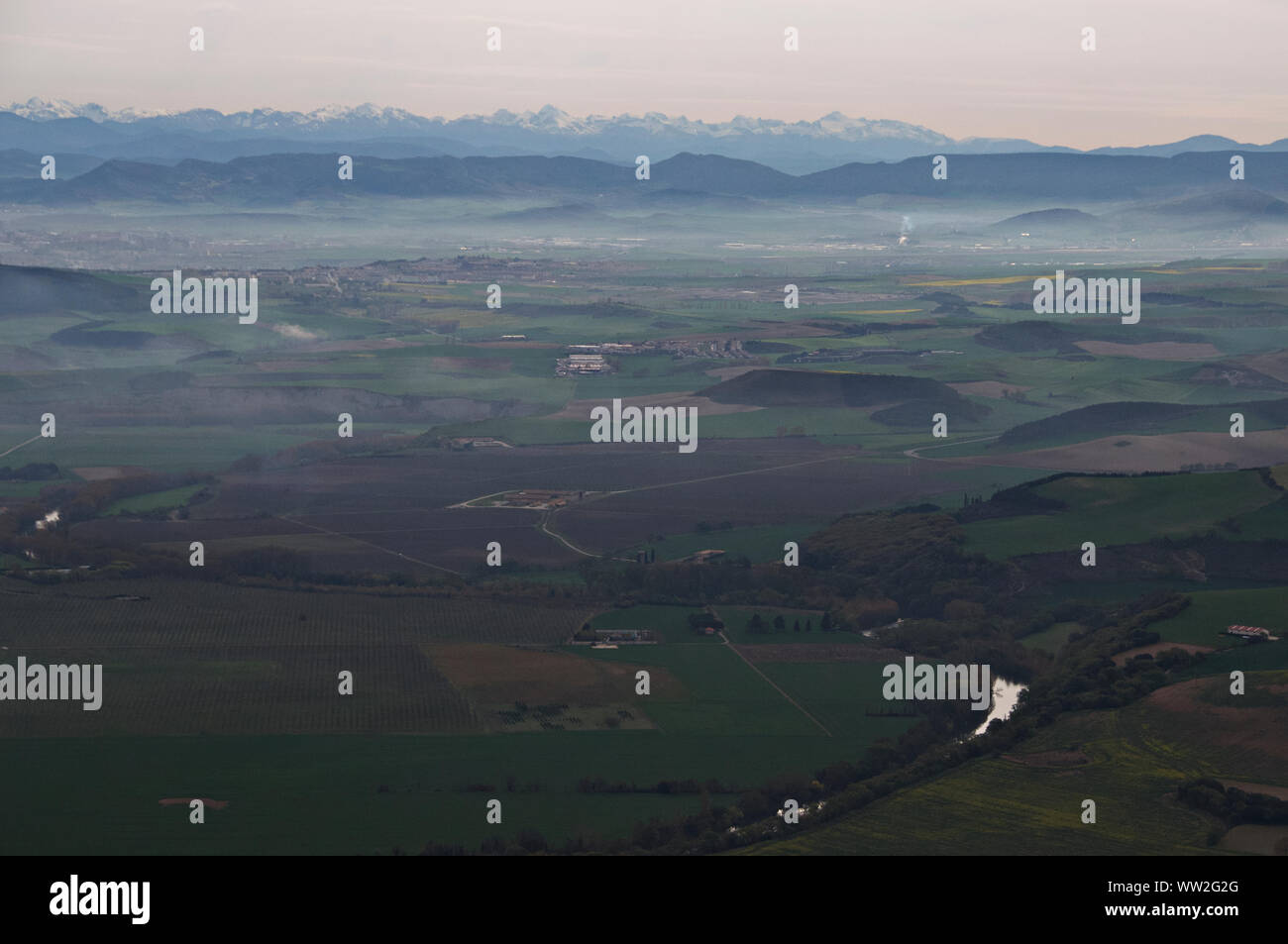 Una vista la mattina nelle pianure della Cantabria, SPAGNA Foto Stock