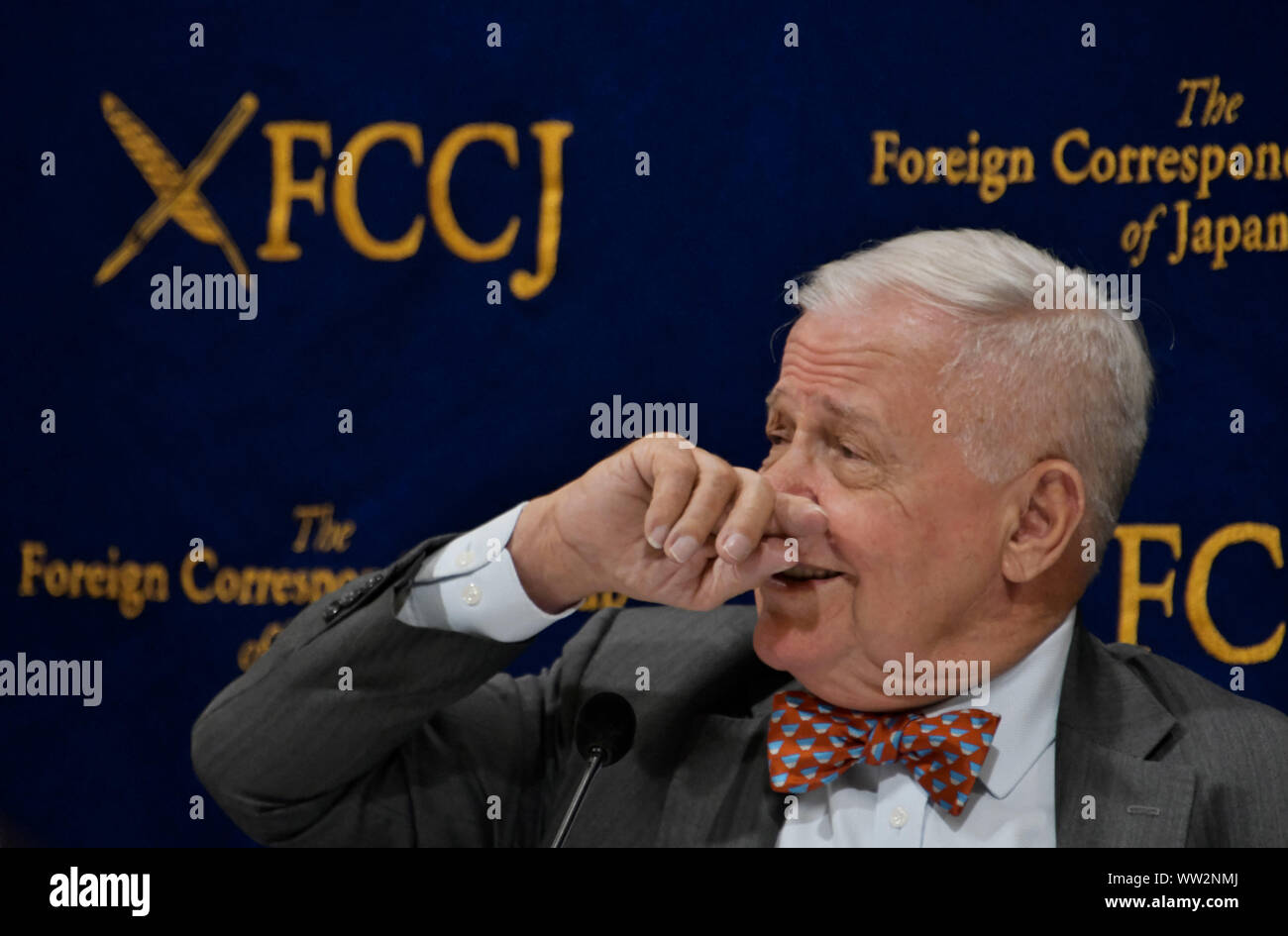 Tokyo, Giappone. Xii Sep, 2019. Investitore Jim Rogers parla durante la conferenza stampa per il suo nuovo libro "Il futuro del Giappone e del mondo che verrà letto attraverso il flusso di denaro". Per i corrispondenti esteri' club a Tokyo in Giappone il Giovedì 12 Settembre, 2019. Foto di Keizo Mori/UPI Credito: UPI/Alamy Live News Foto Stock