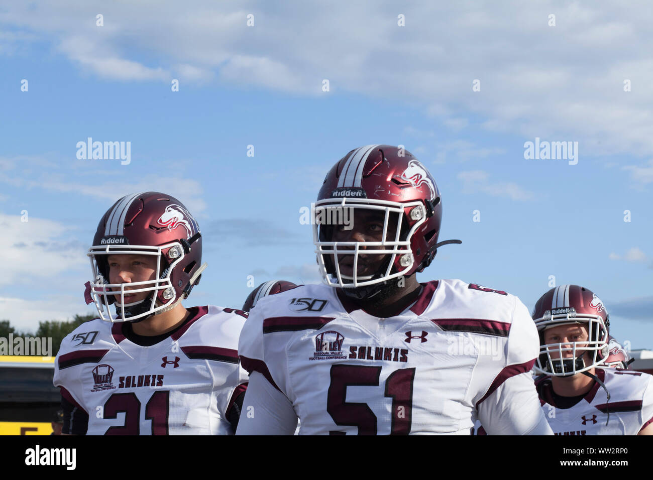 American football giocatori da Southern Illinois University giocare all'università di Massachusetts in Amherst, MA. Foto Stock