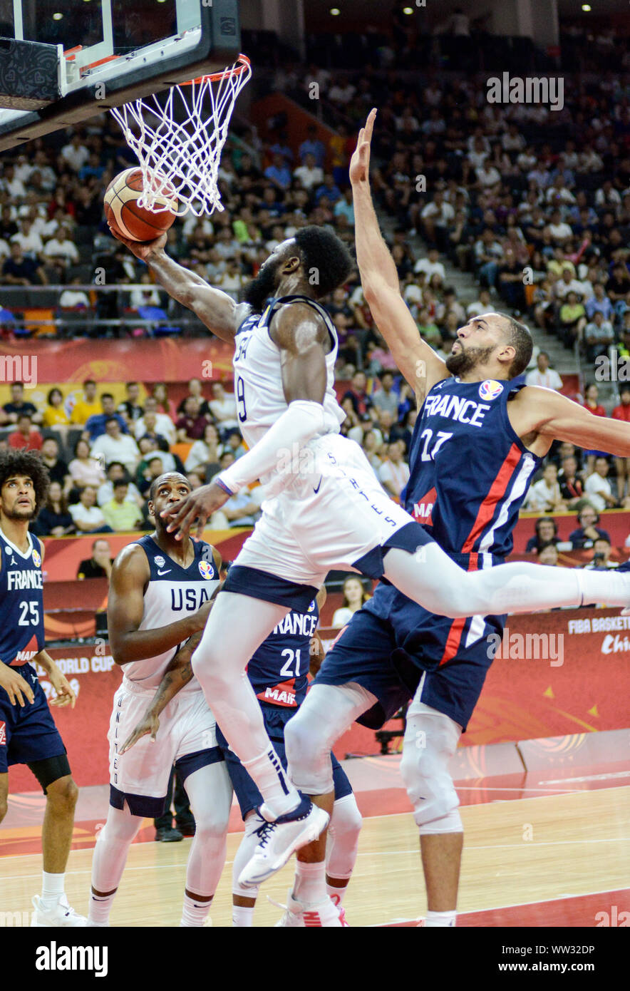 Jaylen marrone (Stati Uniti) vs. Francia. Pallacanestro FIBA World Cup Cina 2019, quarti di finale Foto Stock