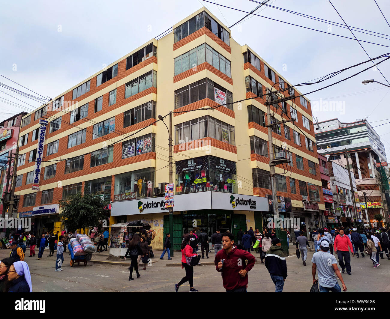 Gamarra la Victroria Lima Peru, il più grande di tessuto e mercato tessile di America del Sud Foto Stock