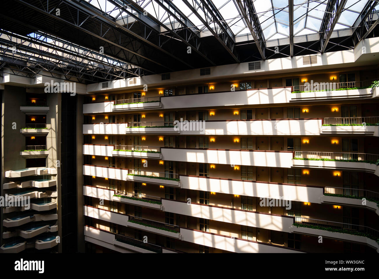 Fotografia di interni di un hotel. Embassy Suites by Hilton, Des Moines, Iowa, USA. Nessuna proprietà release. Foto Stock