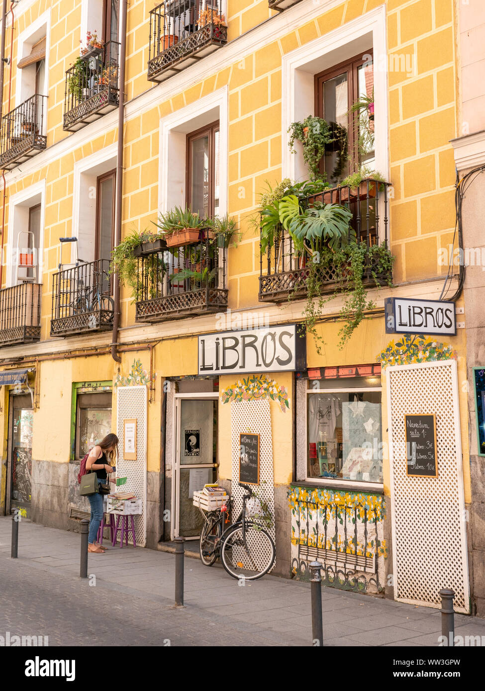 Piccolo negozio indipendente nel quartiere Malasana, Madrid, Spagna Foto Stock