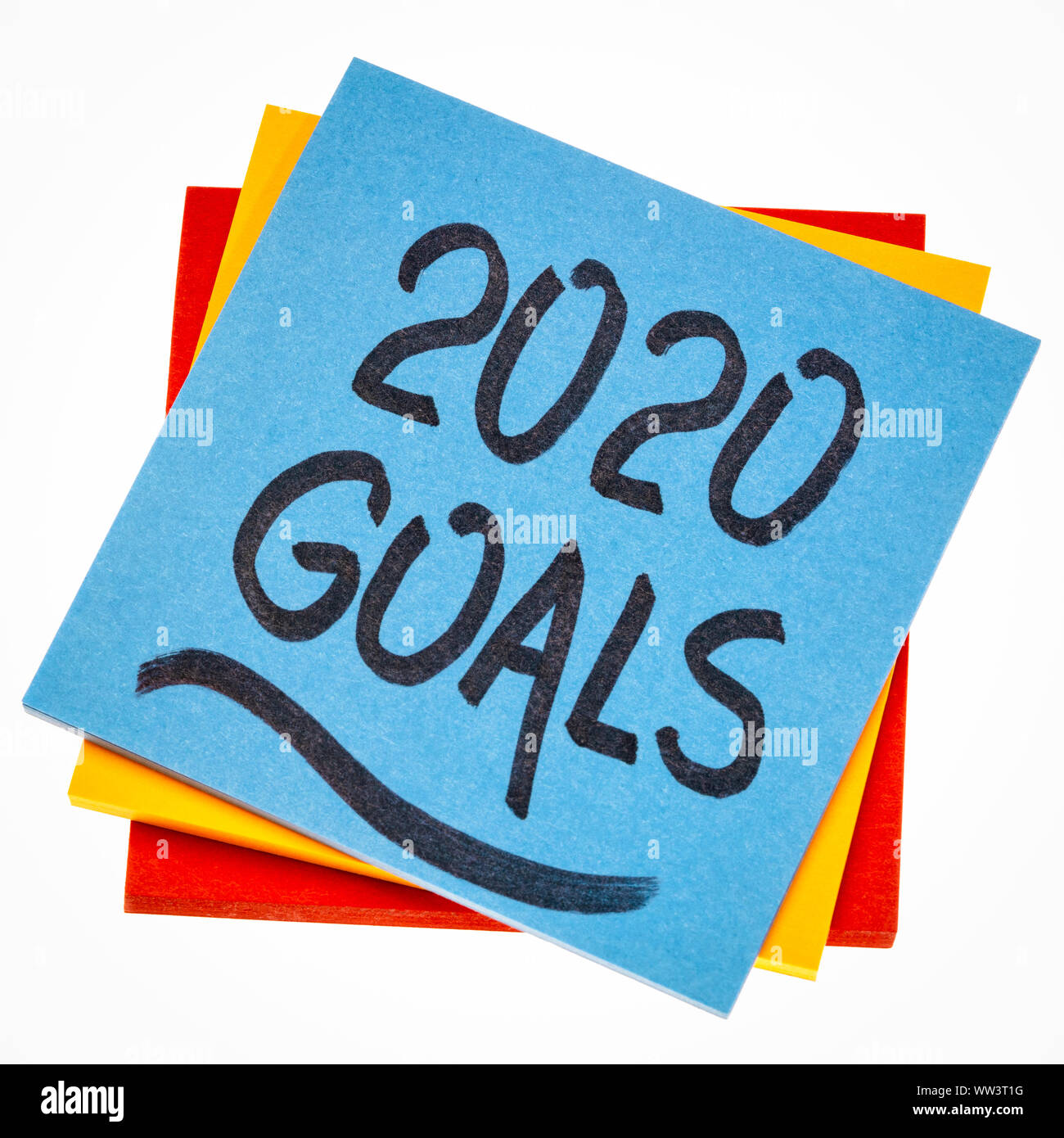 Gli obiettivi 2020 promemoria - scrittura isolato su un foglietto adesivo, propositi per l'anno nuovo e impostazione obiettivo concetto Foto Stock