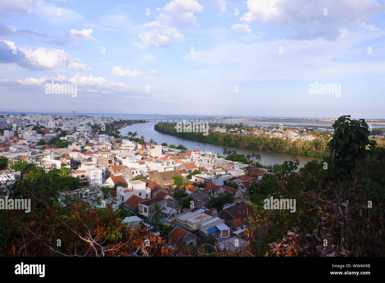 Questo è il quadro completo di Quy Nhon city Foto Stock