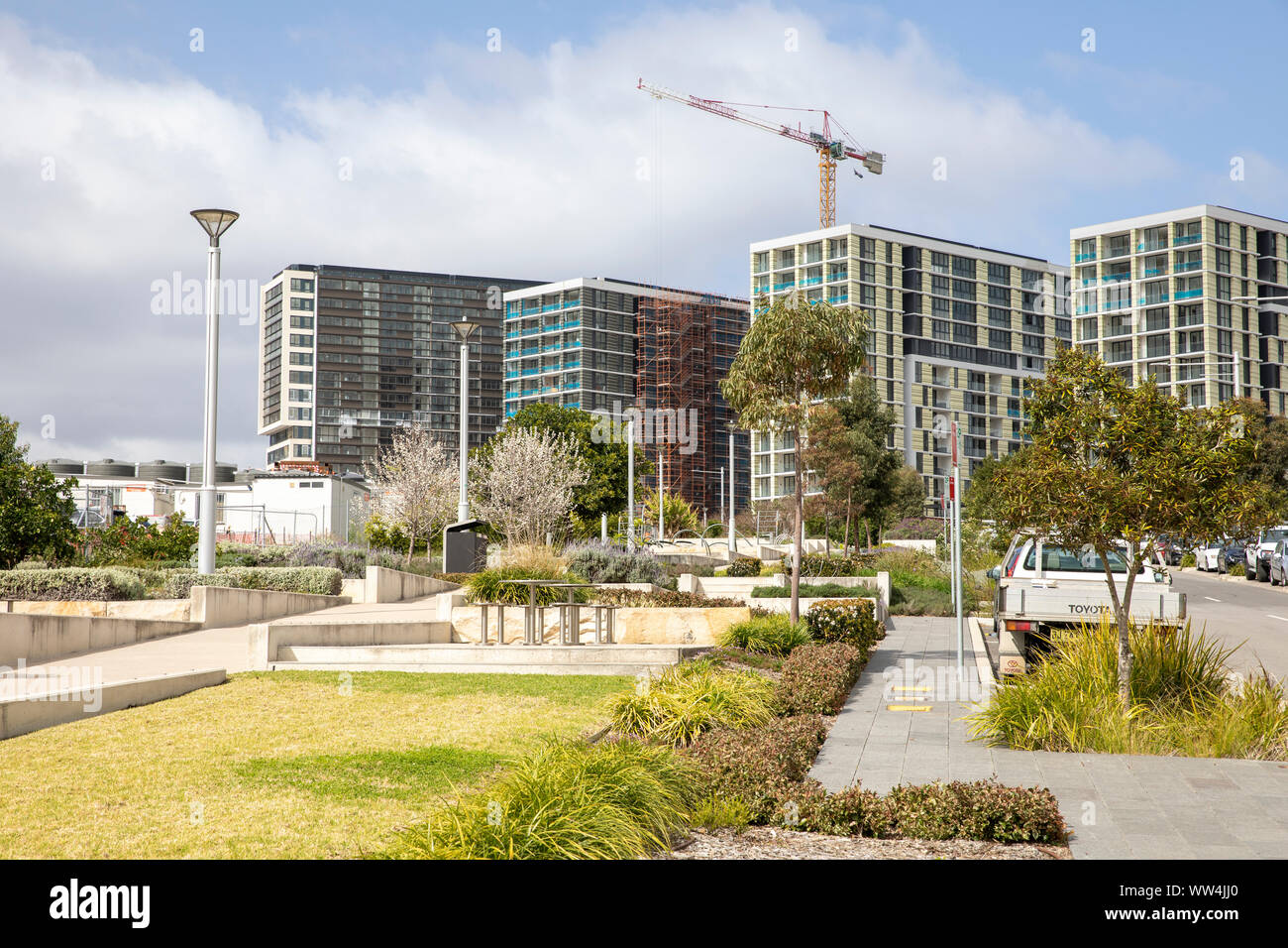 Elevato aumento di unità abitative e appartamenti di nuova costruzione in Parco di Macquarie Ryde in Sydney, Nuovo Galles del Sud, Australia Foto Stock
