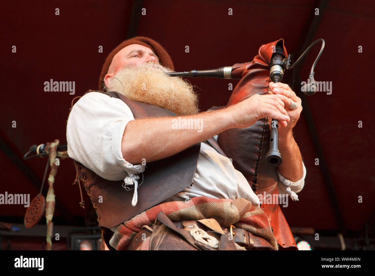 Musicista scozzese con cornamusa sulla festa medievale in Hamburg Ã-jendorf Foto Stock