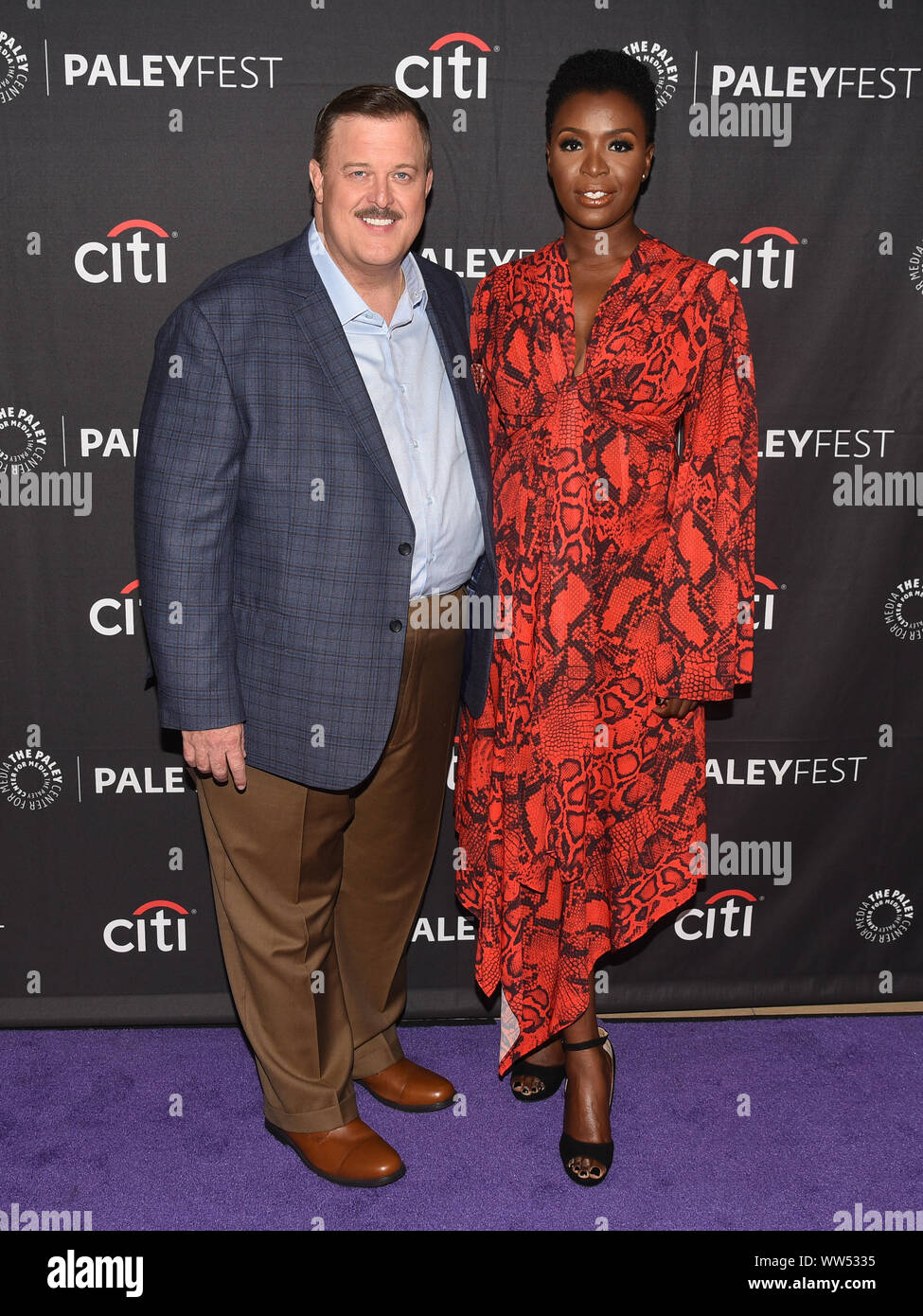 Settembre 12, 2019, Beverly Hills, in California, Stati Uniti d'America: 12 Settembre 2019 - Beverly Hills, la California - Billy Gardell e Folake Olowofoyeku di ''Bob cuori Abishola'' all'13th PaleyFest annuale Fall TV presso il Paley Centre for Media - CBS. (Credito Immagine: © Billy Bennight/ZUMA filo) Foto Stock