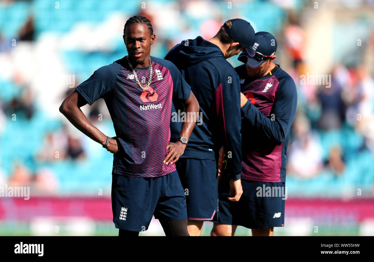 L'Inghilterra del Jofra Archer davanti a due giorno della quinta prova corrisponde al ovale, Londra. Foto Stock