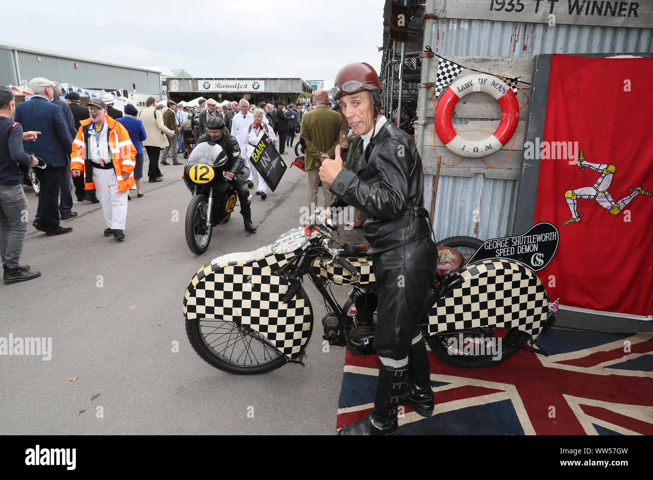 Goodwood, West Sussex, Regno Unito. Xiii Sep, 2019. I cicli del motore fanno il loro modo di pista al Goodwood a Goodwood, West Sussex, Regno Unito. Credito: Malcolm Greig/Alamy Live News Foto Stock