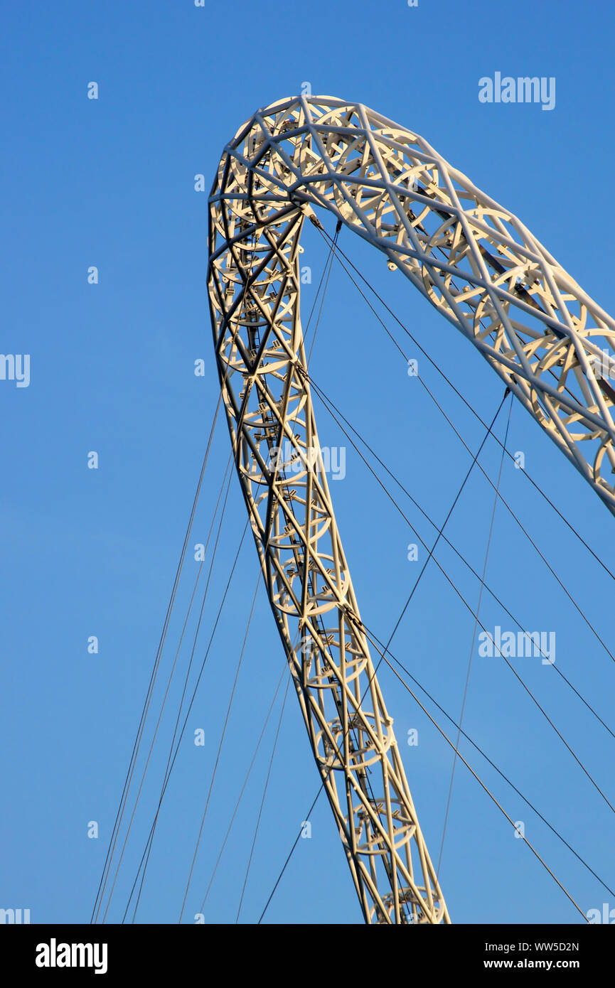 Il dettaglio di colpo di un arco costruzione sostenuta con funi di acciaio, Foto Stock