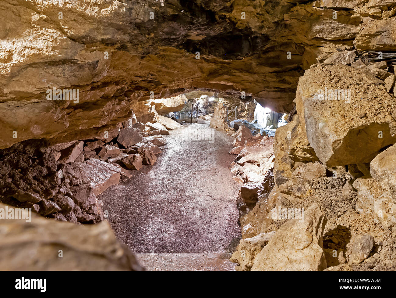 Il Nebelhöhle, di nebbia grotta sulle Alpi Sveve (Schwäbische Alb), Germania Foto Stock