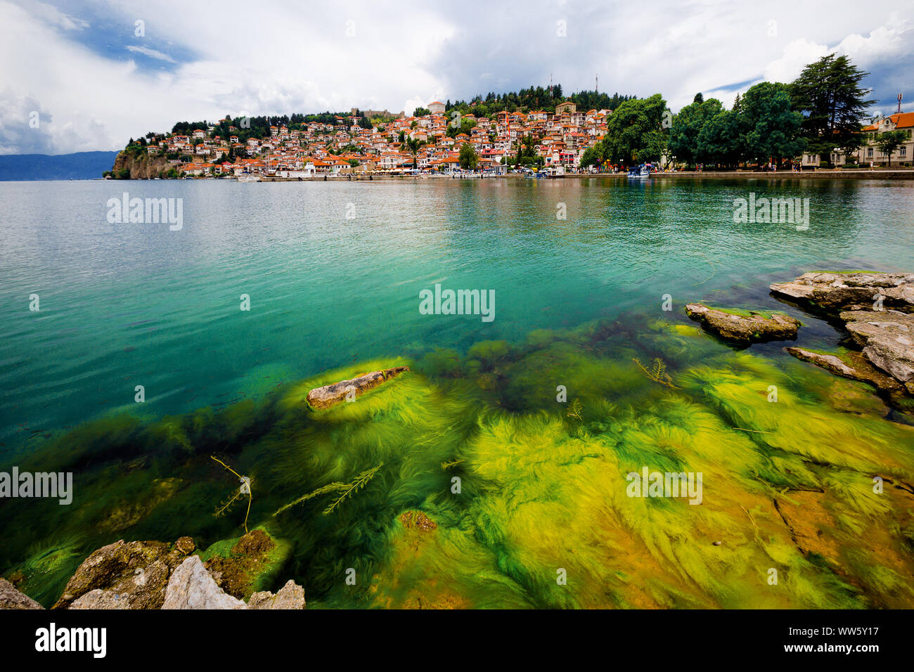 Il lago di Ohrid e cityscape, Ohrid Macedonia Foto Stock