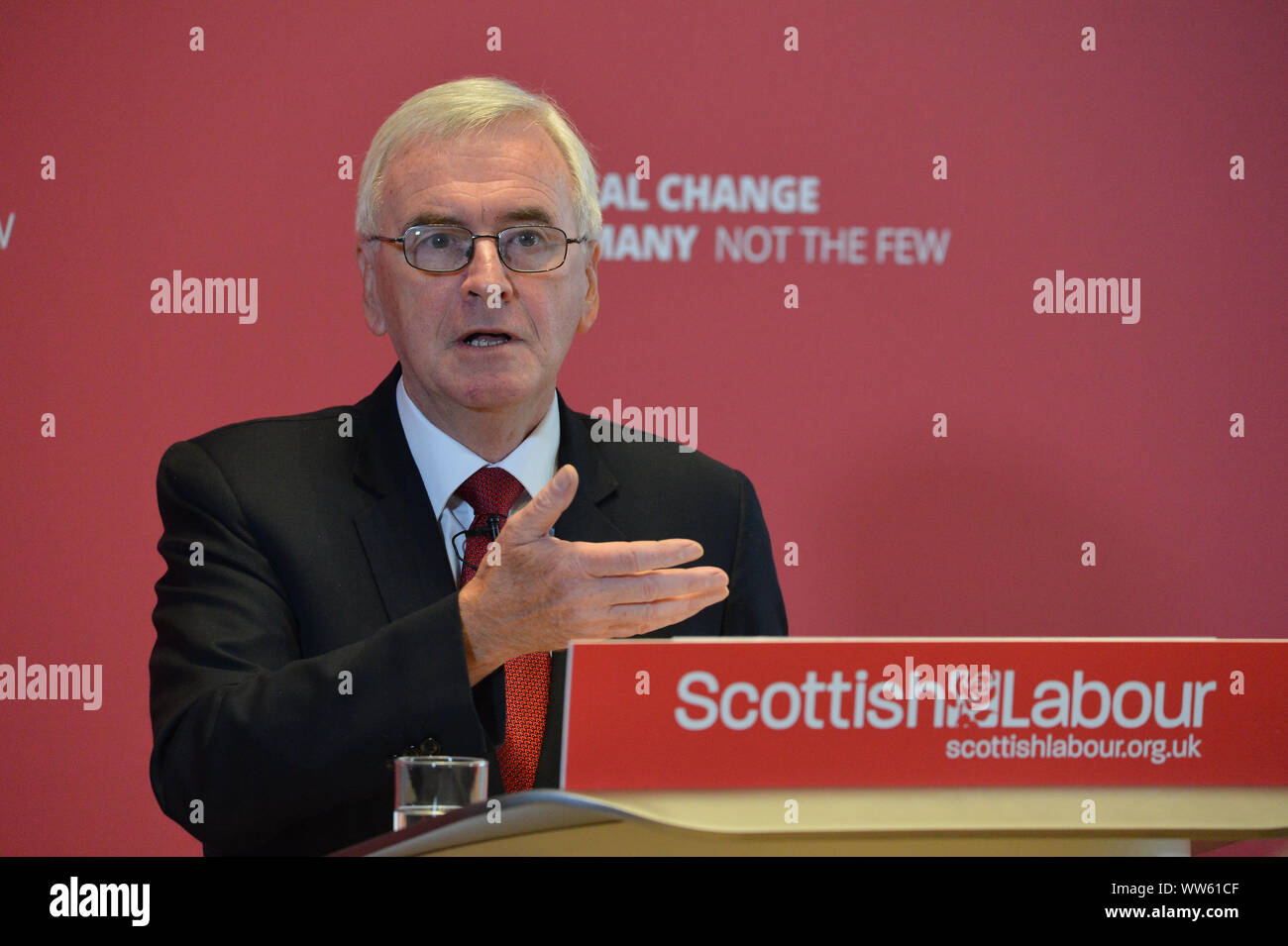 Glasgow, Regno Unito. 13 Sett 2019.Nella foto: Lesley Laird MP - Ombra del Segretario di Stato per la Scozia. Scottish leader laburista Richard Leonard e la manodopera del cancelliere ombra John McDonnell consegnare keynote discorsi sui loro piani per ridistribuire il potere e ricchezza e come è in arrivo un governo laburista consegnerà radicalmente le politiche trasformatrice per la Scozia dell'economia. Credito: Colin Fisher/Alamy Live News Foto Stock