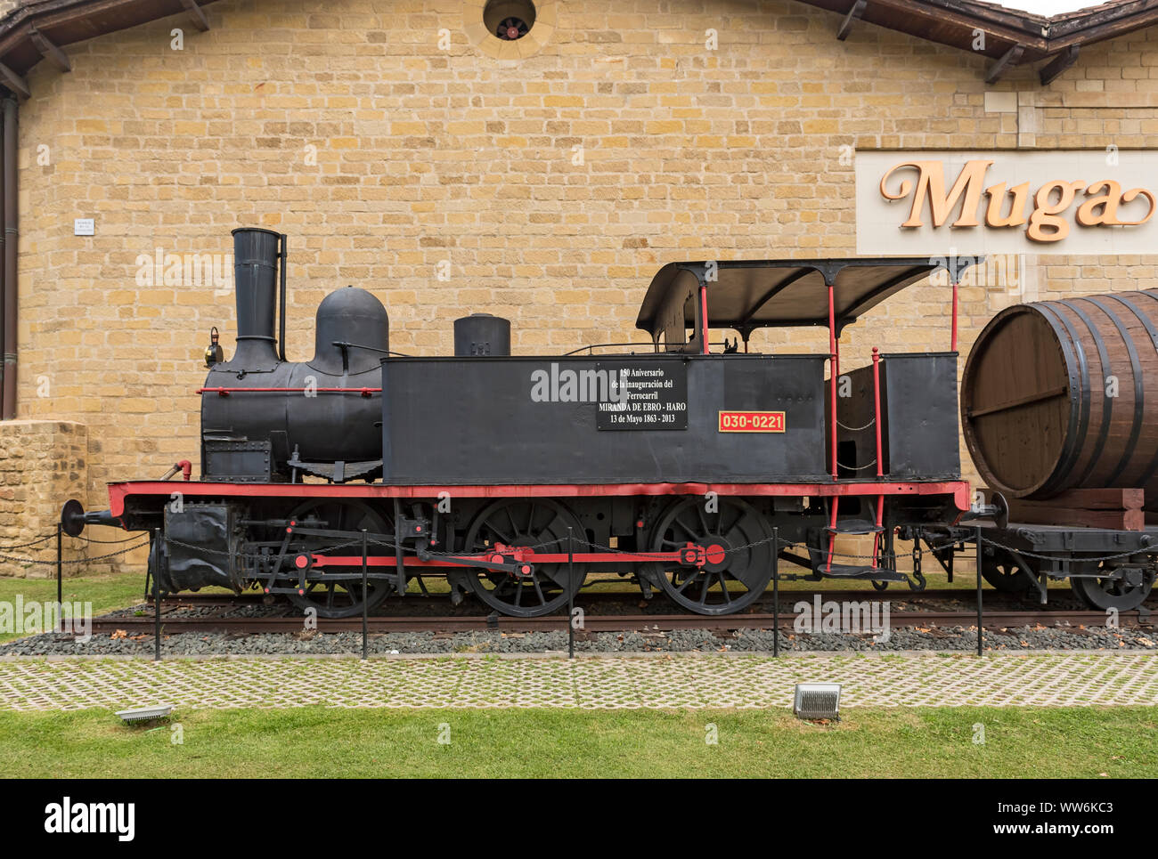 Treno storico a Muga Cantina, Barrio de la Estacion, Haro, La Rioja, Spagna Foto Stock