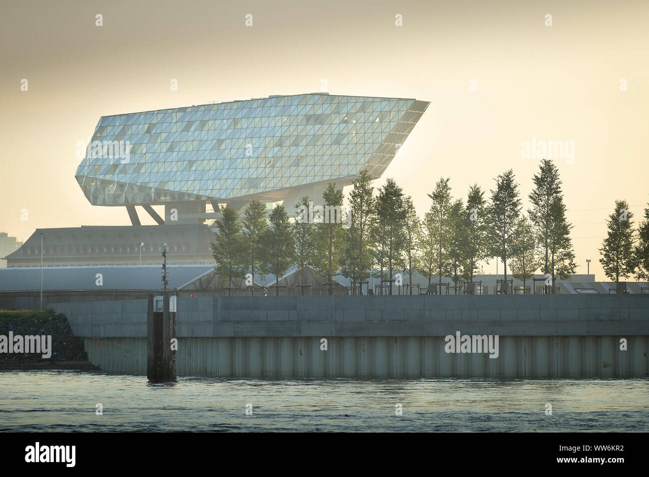 Il nuovo edificio dell'autorità portuale di Anversa Foto Stock