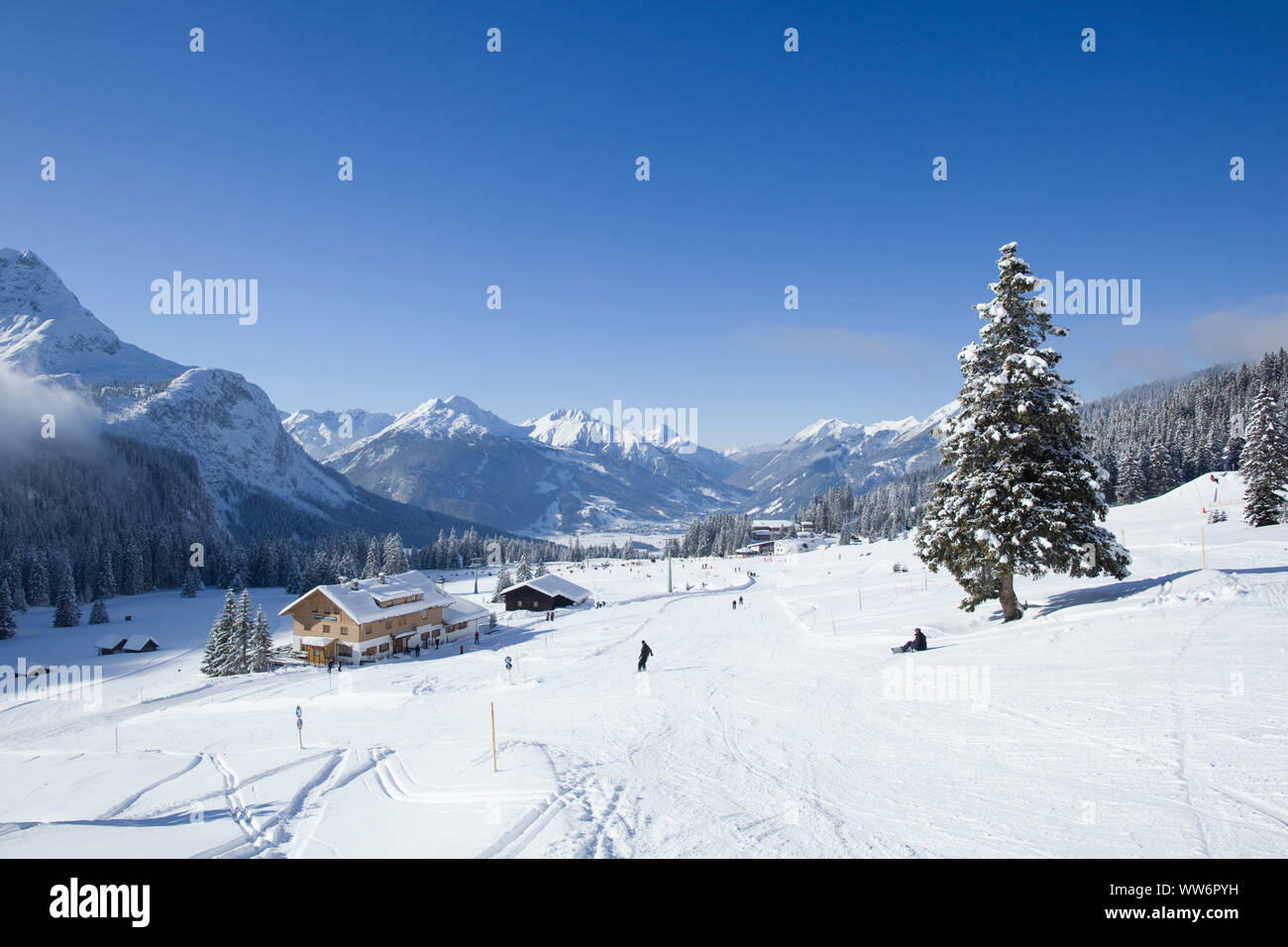 Area sci Ehrwalder Alm, Wettersteingebirge, vicino a Ehrwald, Tirolo, Austria Foto Stock