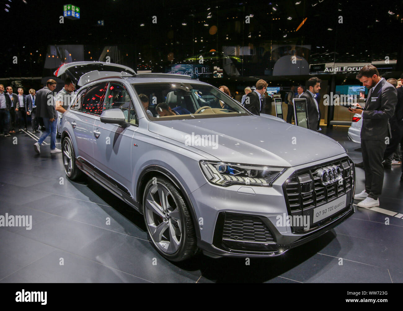 Francoforte, Germania. Xii Sep, 2019. La casa automobilistica tedesca Audi, parte del gruppo Volkswagen, visualizza la Audi Q7 50 TDI quattro SUV a 2019 Internationale Automobil-Ausstellung (IAA). (Foto di Michael Debets/Pacific Stampa) Credito: Pacific Press Agency/Alamy Live News Foto Stock