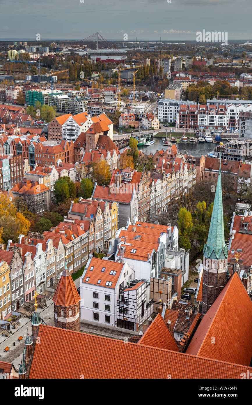 L'Europa, la Polonia, la Pomerania, Gdansk / Danzig, vista dalla Chiesa Mariacki Foto Stock