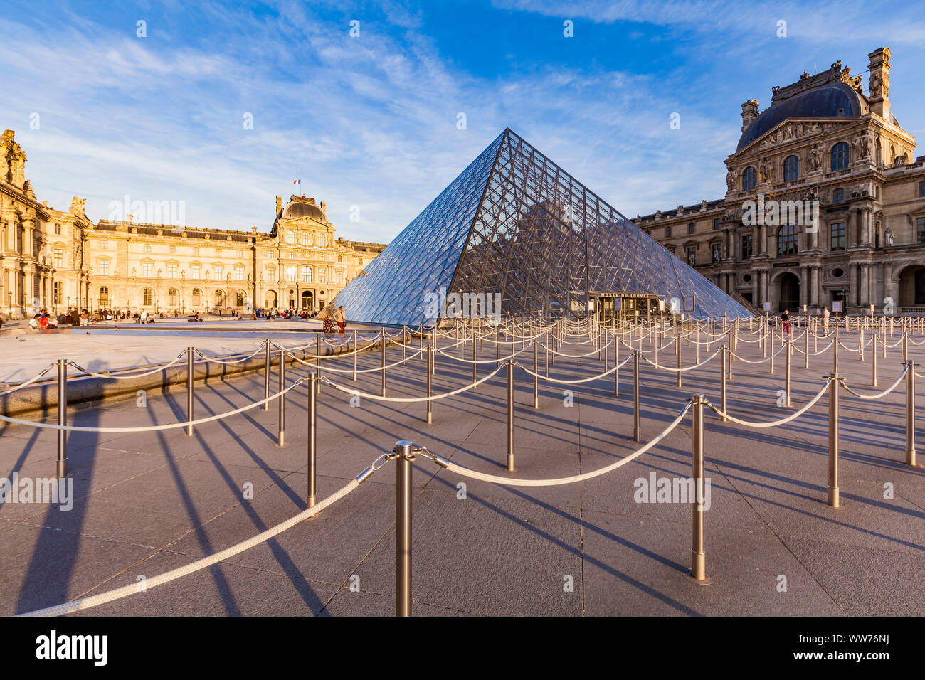 Francia, Parigi Louvre, MusÃ©e du Louvre, il museo, la piramide in vetro Foto Stock