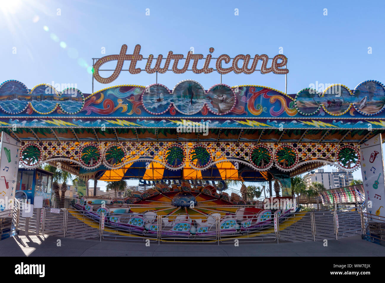 Con il suo nome, il parco divertimenti Hurricane di Myrtle Beach, South Carolina, USA, si trova a pochi passi dall'Oceano Atlantico. Foto Stock