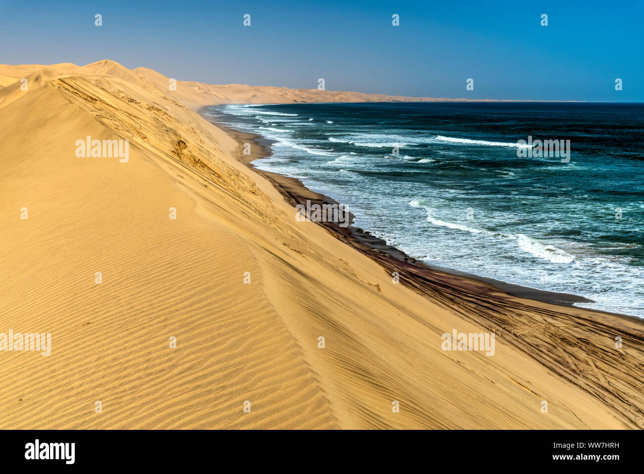 Le dune di sabbia, Sandwich Harbour, Namib-Naukluft National Park, Walvis Bay, Namibia Foto Stock