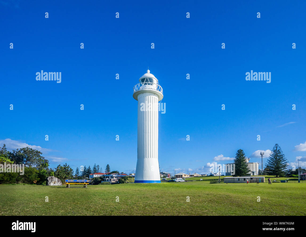 Yamba faro, a cui si fa riferimento anche come testa di Clarence Luce, istituito nel 1866, custodisce il Clarence estuario del fiume, Yamba, nel nord della regione dei fiumi, N Foto Stock