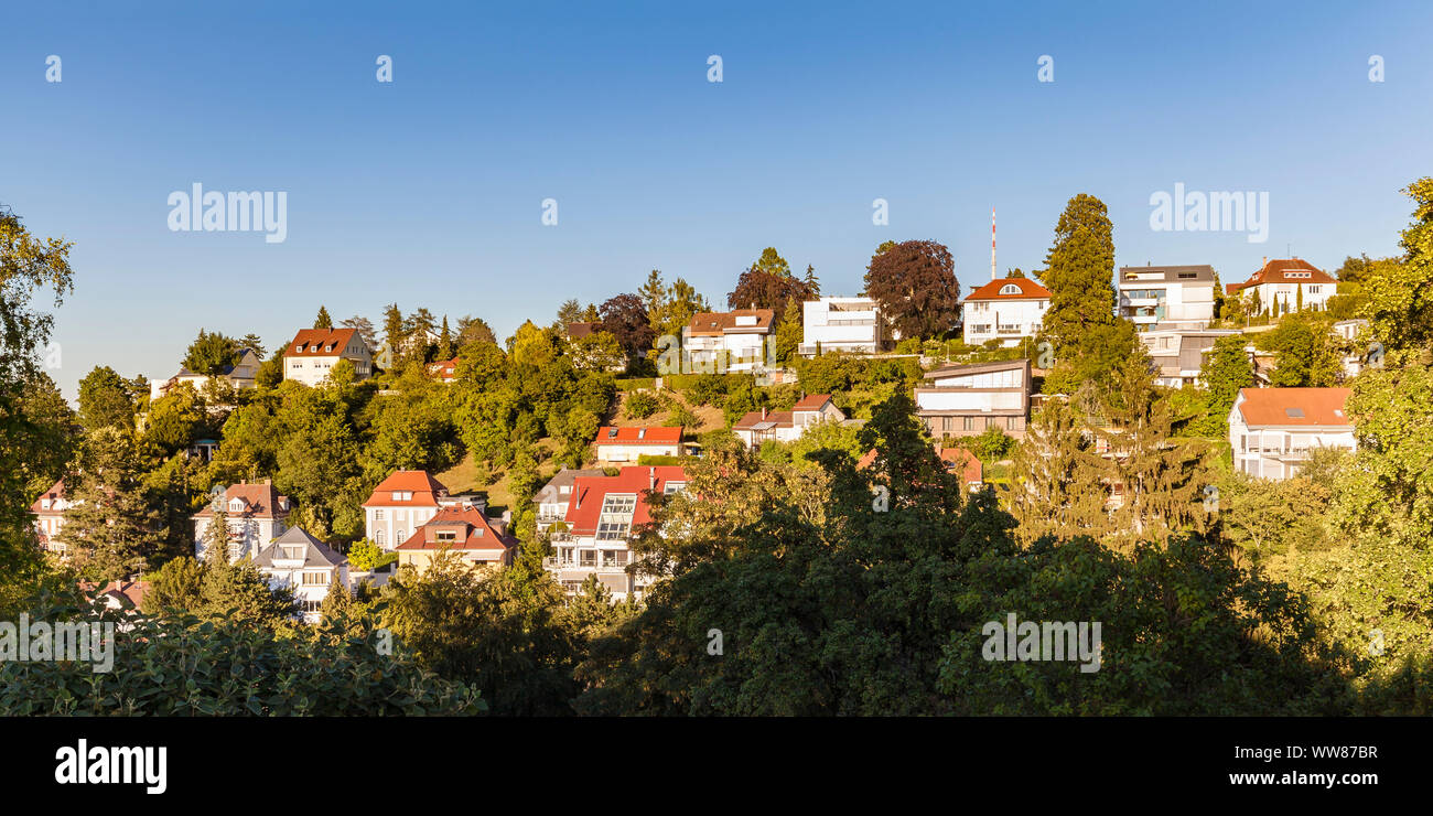 Germania Baden-Wuerttemberg, Stoccarda, zona residenziale Bopser, zona residenziale esclusiva, hillside situazione, abitazioni monofamiliari e blocchi di appartamenti Foto Stock
