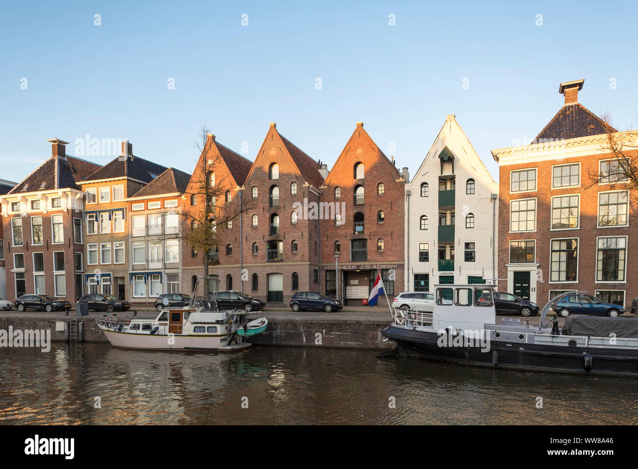 Paesi Bassi, Groningen, canal case Foto Stock