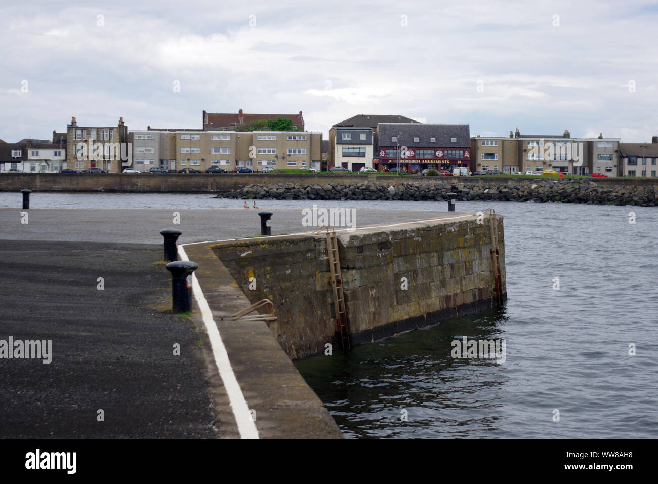 Saltcoats Harbour, la costruzione è iniziata nel 1684. Saltcoats è una città nel North Ayrshire in Scozia. Il porto è stato esteso nel 1837-1847 Foto Stock