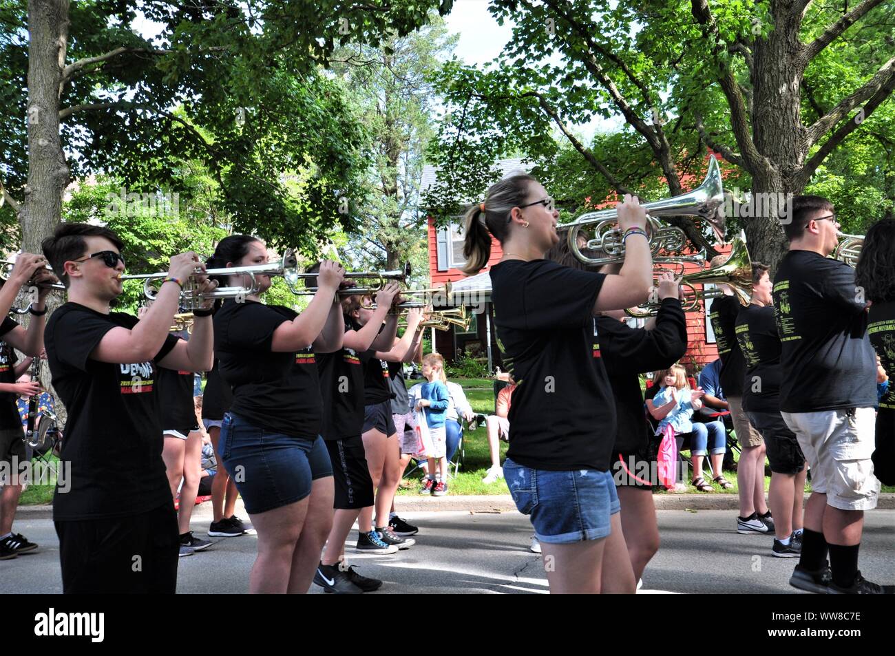 High School Marching Band in America Small-Town Parade Foto Stock
