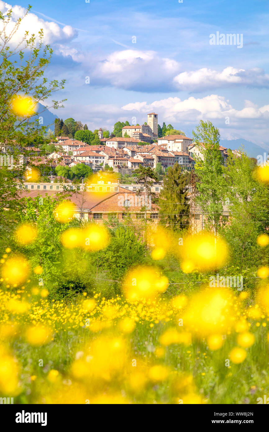 Feltre, storica città vecchia in cima ad una collina in provincia di Belluno, Veneto, Italia Foto Stock