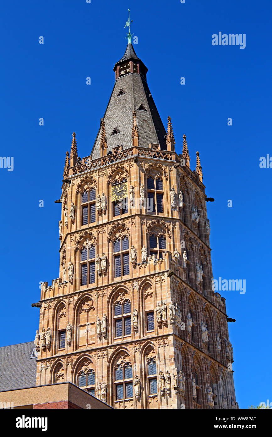 Della Torre del Municipio nella Città Vecchia di Colonia, nella Renania settentrionale-Vestfalia, Germania Ovest, Germania Foto Stock