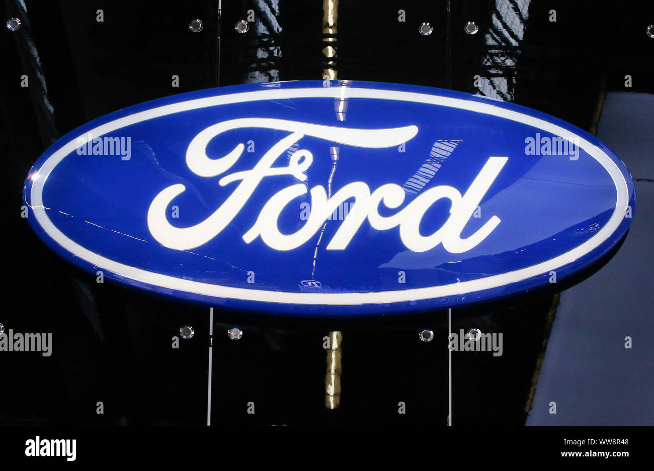 Francoforte, Germania. Xii Sep, 2019. Il logo del produttore di automobili americano Ford al 2019 Internationale Automobil-Ausstellung (IAA). (Foto di Michael Debets/Pacific Stampa) Credito: Pacific Press Agency/Alamy Live News Foto Stock
