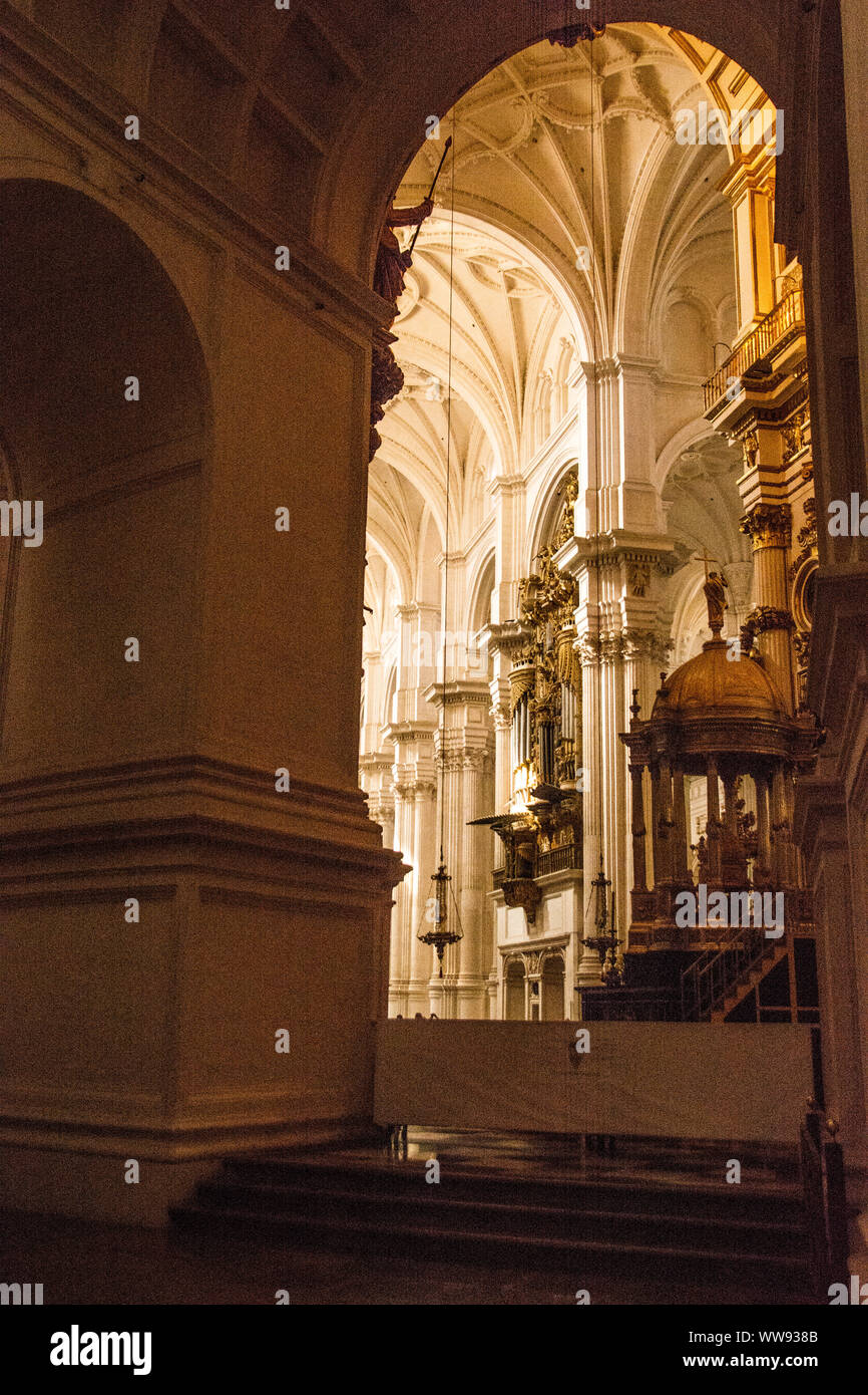 Gli interni splendidamente realizzati a mano della Cattedrale di Granada, Granada, Spagna. Foto Stock