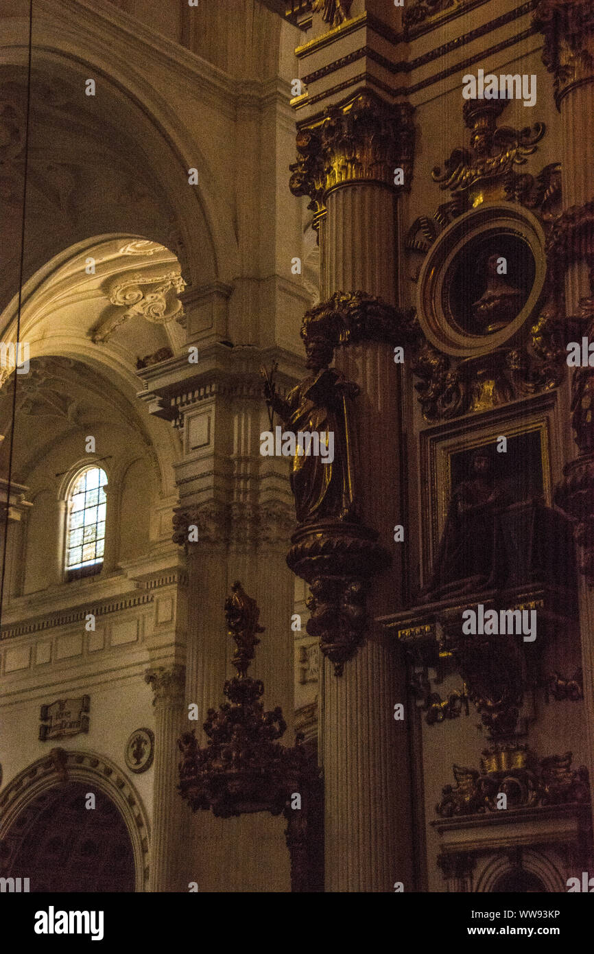 Gli interni splendidamente realizzati a mano della Cattedrale di Granada, Granada, Spagna. Foto Stock