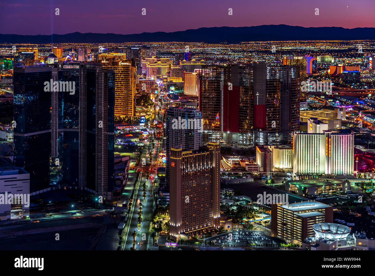 Las Vegas, Nevada, Stati Uniti d'America - Tramonto sulla skyline della città Foto Stock
