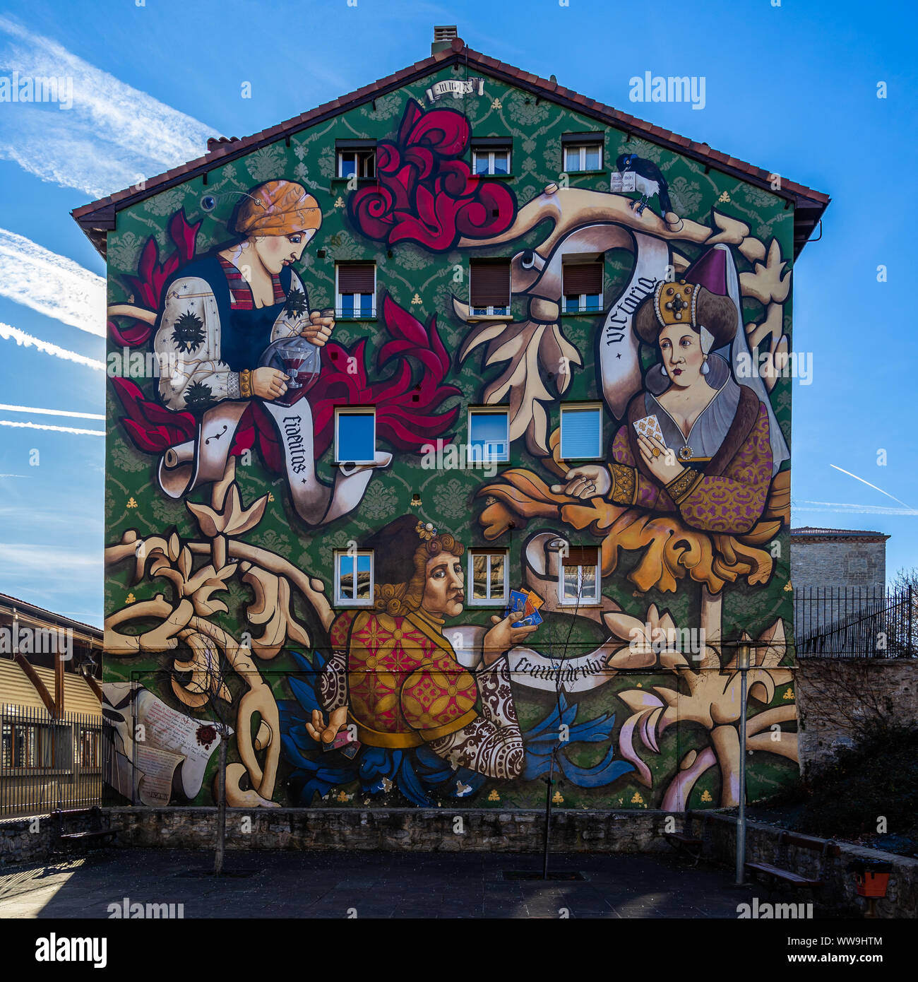 Vitoria Gasteiz murale itinerario, una coloratissima galleria di dipinti murali sulle case nel cuore della città, Paesi Baschi Foto Stock