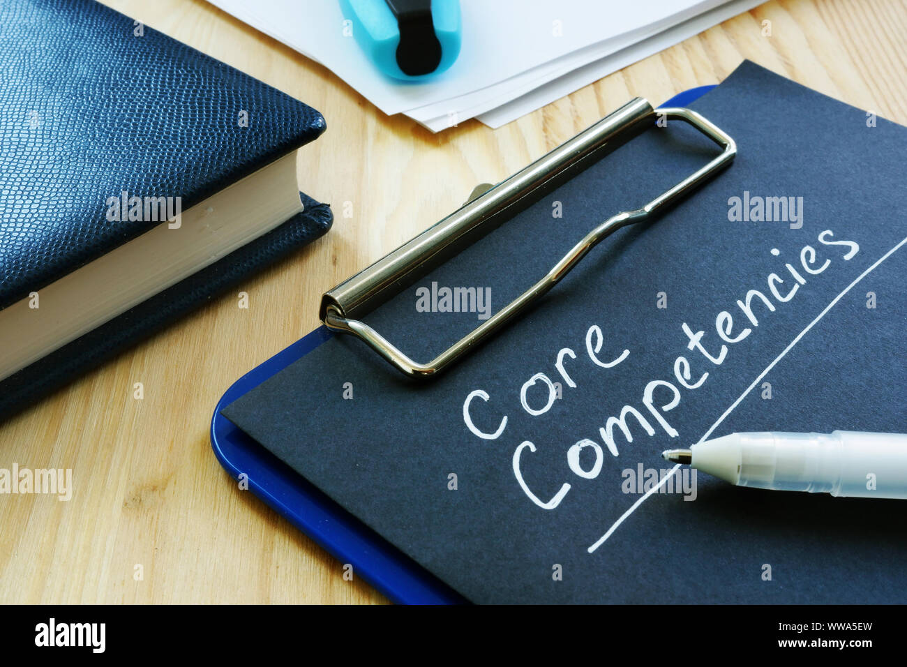 Competenze core elenco sulla pagina nera. Foto Stock